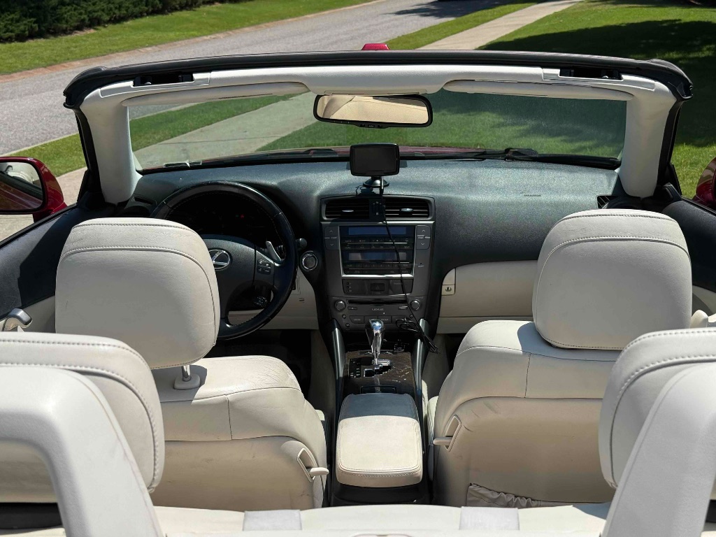 2010 Lexus IS 250 - Photo 21