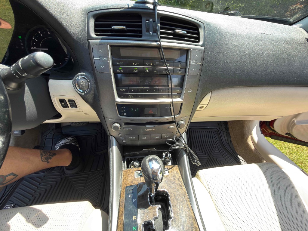2010 Lexus IS 250 - Photo 18