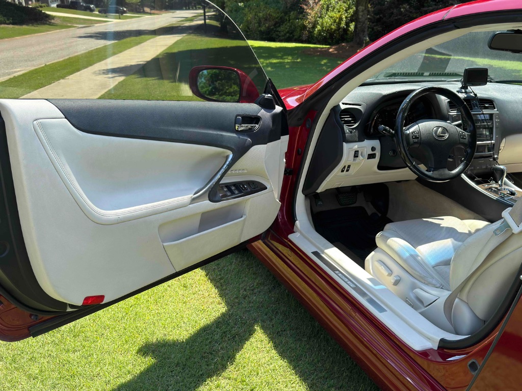 2010 Lexus IS 250 - Photo 12
